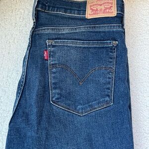 Levi's 314 Shaping Straight Jeans